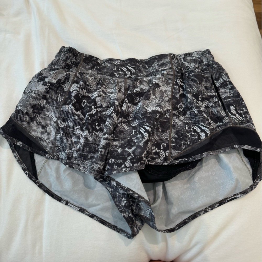 Hotty Hot Lulu 2.5” shorts